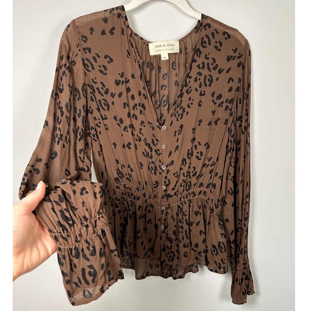 cloth & stone Brown Leopard-Print V-Neck Peplum Blouse